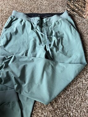 lululemon athletica Men's Green Jogger Sweatpants